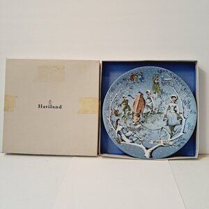 Haviland Limoges Noel 1977 12 Days of Christmas "Eight Maids A Milking" Plate